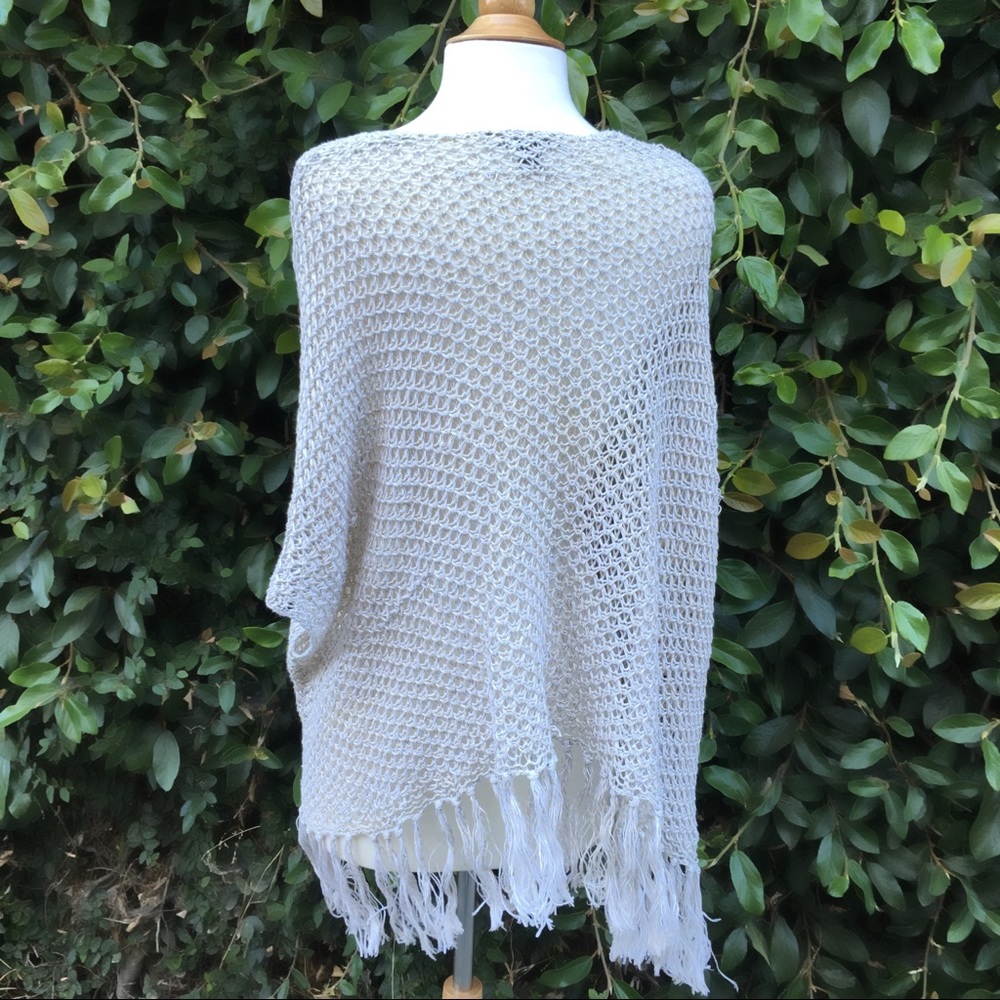 TOMMY BAHAMA Crepsi Fringe Pullover - Picture 2 of 7